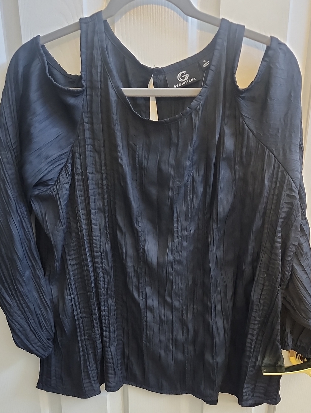 G by Giuliana Black Cold-Shoulder Blouse